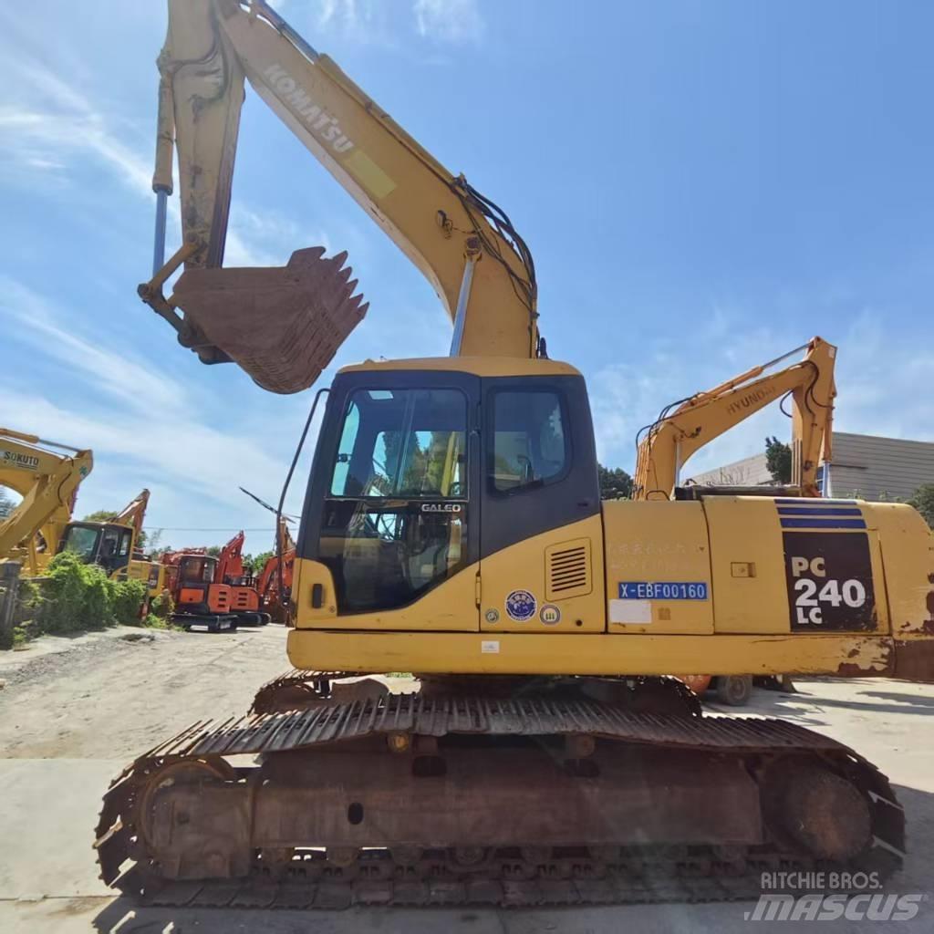Komatsu PC 240 LC 大型油圧ショベル12t以上（パワーショベル・ユンボ）
