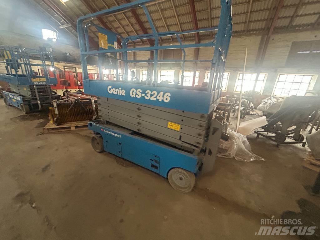 Genie GS3246 シザースリフト