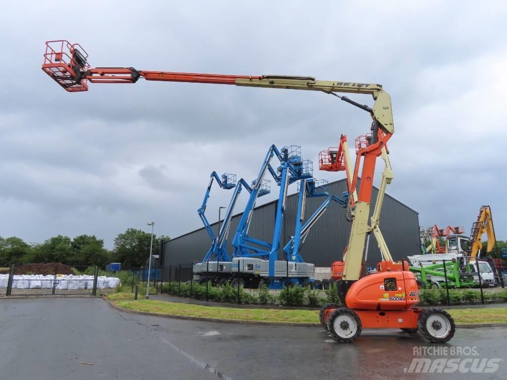 JLG 600 AJ ブームリフト　屈伸型