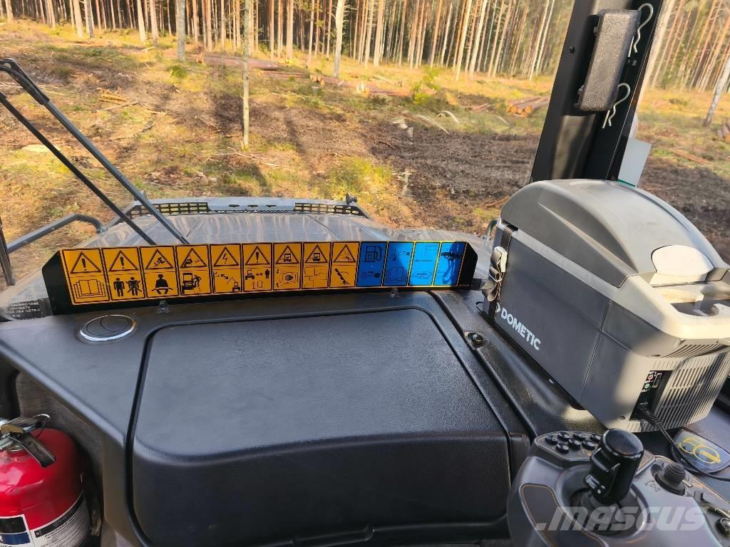 Ponsse Elk フォワーダー