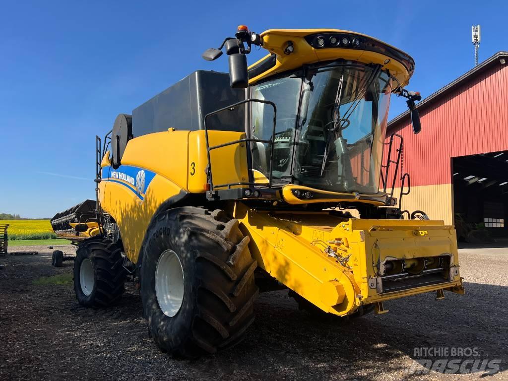 New Holland 8.85 コンバイン