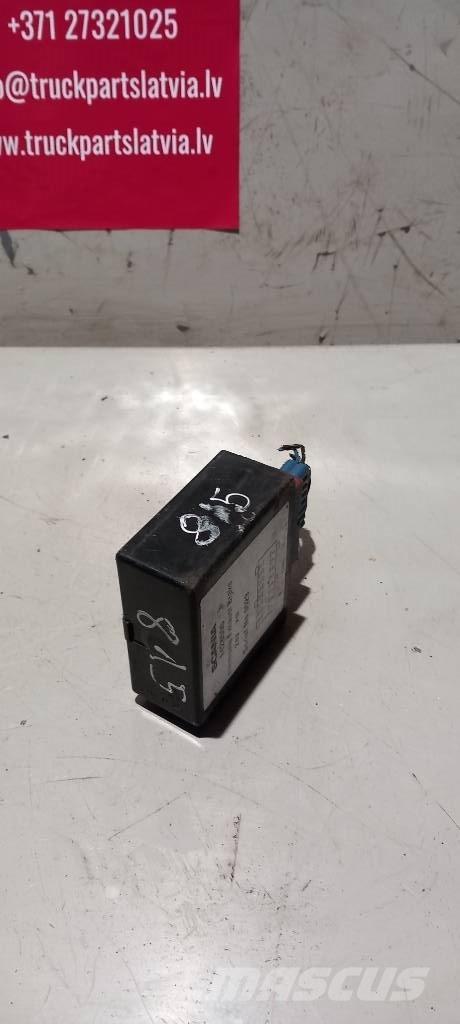 Scania 124.  1428596 電子機器