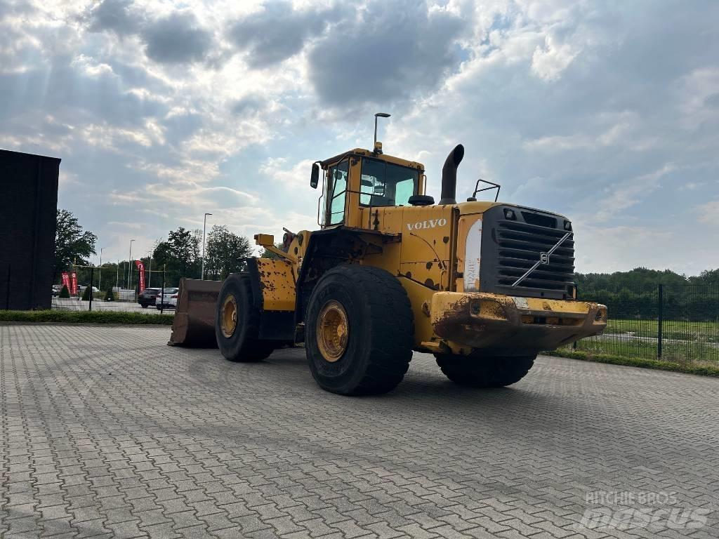 Volvo L 220 E ホイールローダー・タイヤショベル
