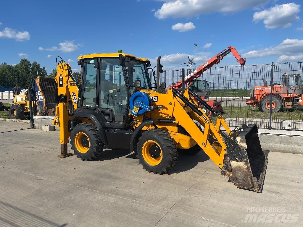JCB 3 CX / compact バックホーローダー