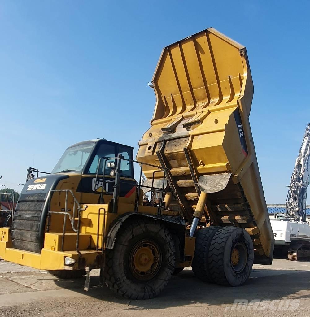CAT 772 リジットフレーム式ダンプトラック