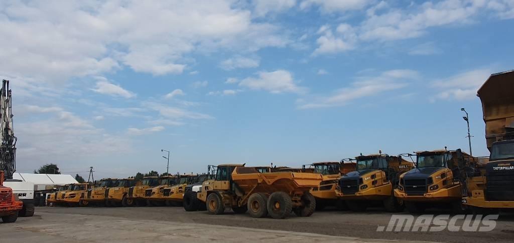 CAT 772 リジットフレーム式ダンプトラック