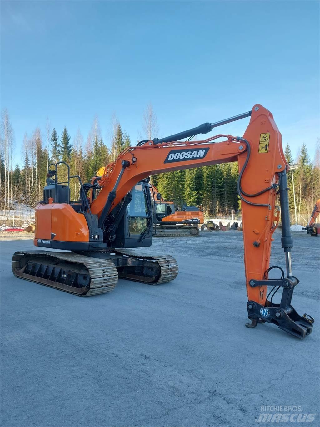 Doosan DX 140LCR 7 大型油圧ショベル12t以上（パワーショベル・ユンボ）