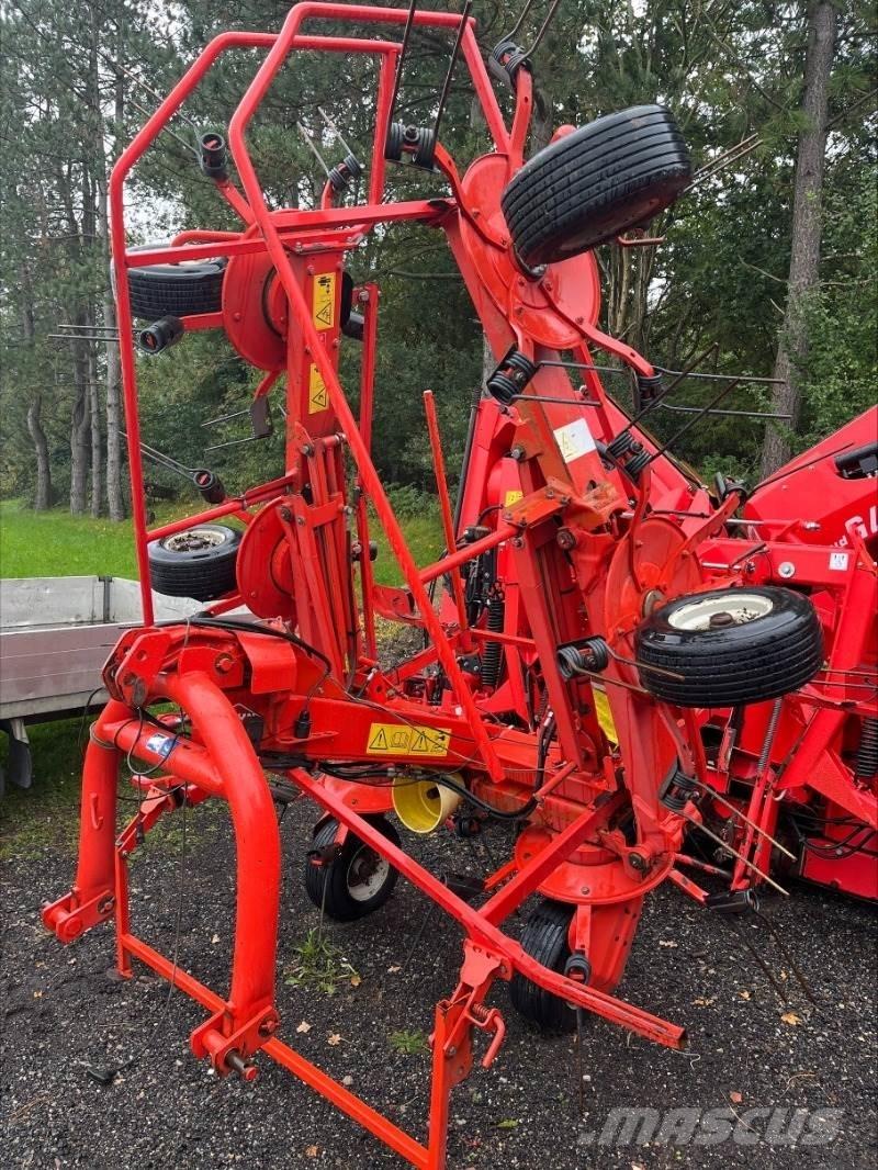 Kuhn GF 5902 テッダー・テッダーレーキ