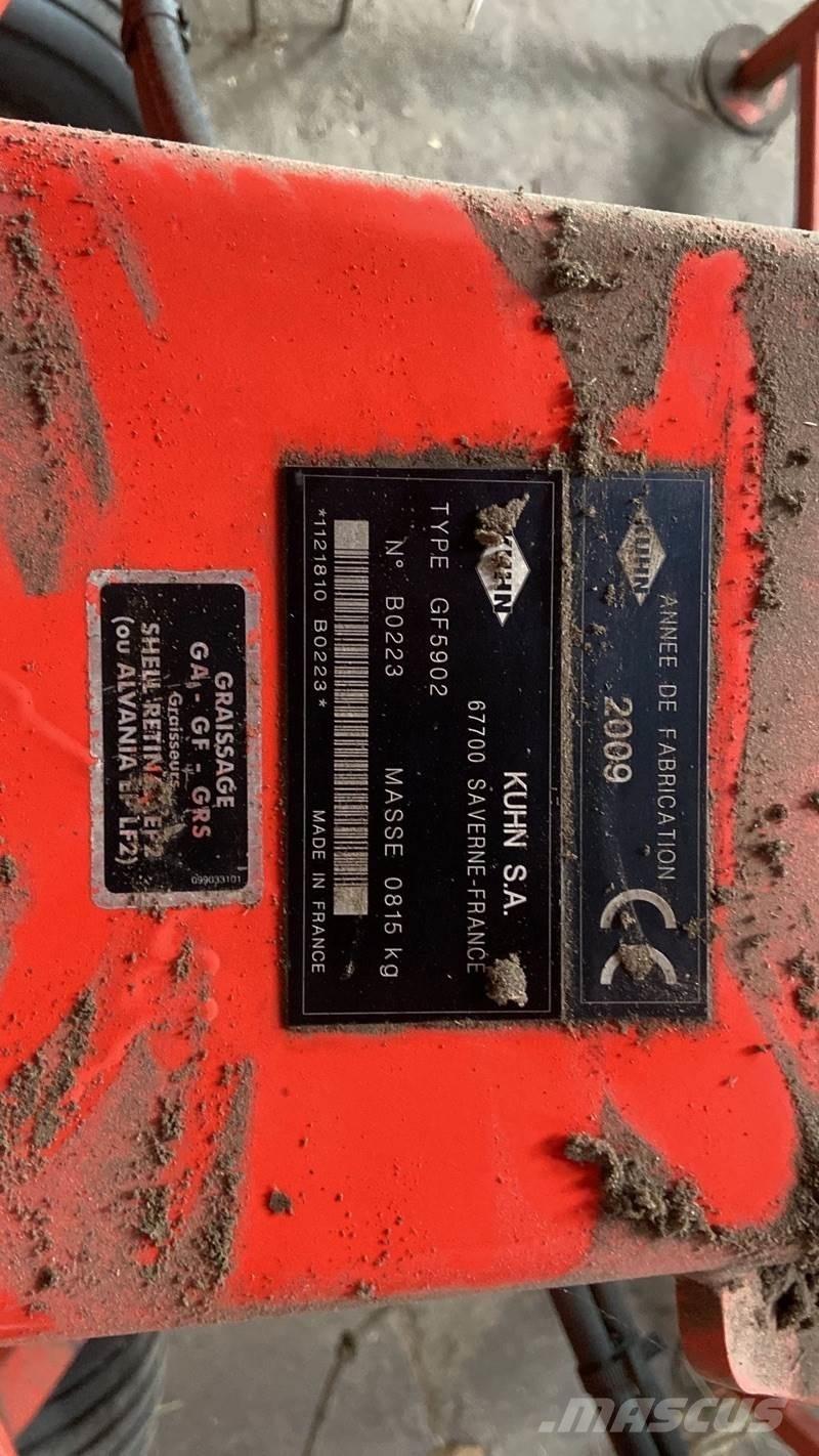 Kuhn GF 5902 テッダー・テッダーレーキ