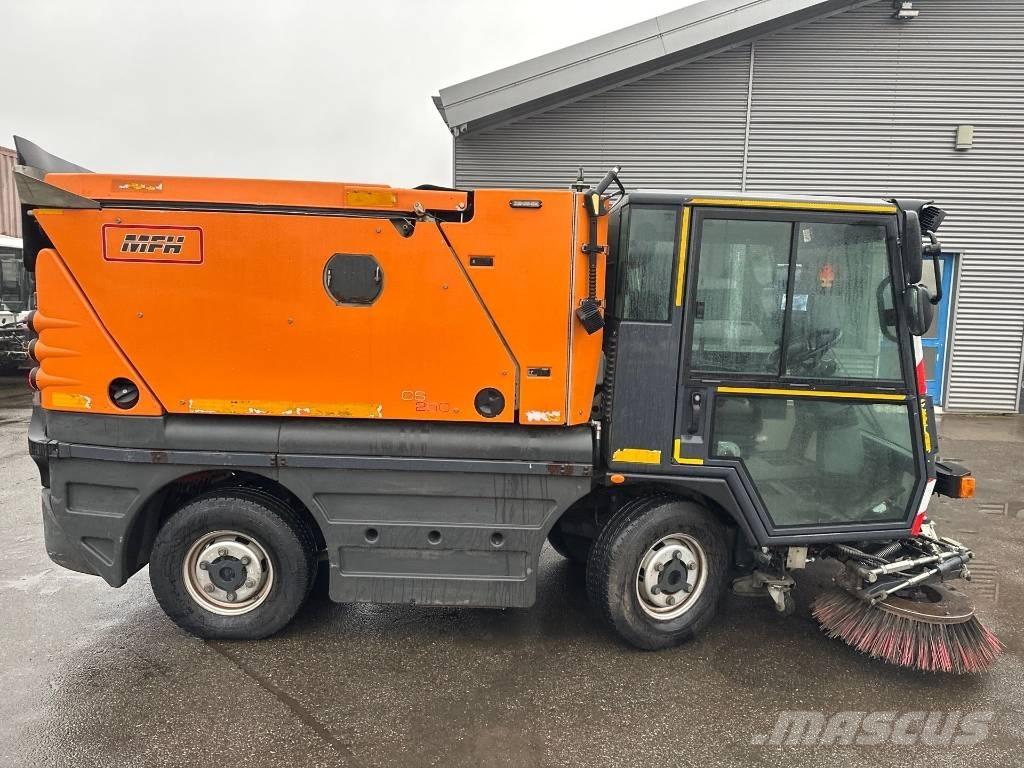Schmidt MFH 250 路面清掃機