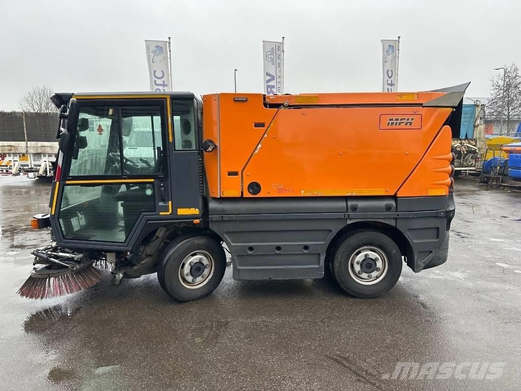 Schmidt MFH 250 路面清掃機