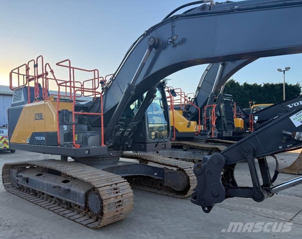 Volvo EC 250 EL 大型油圧ショベル12t以上（パワーショベル・ユンボ）