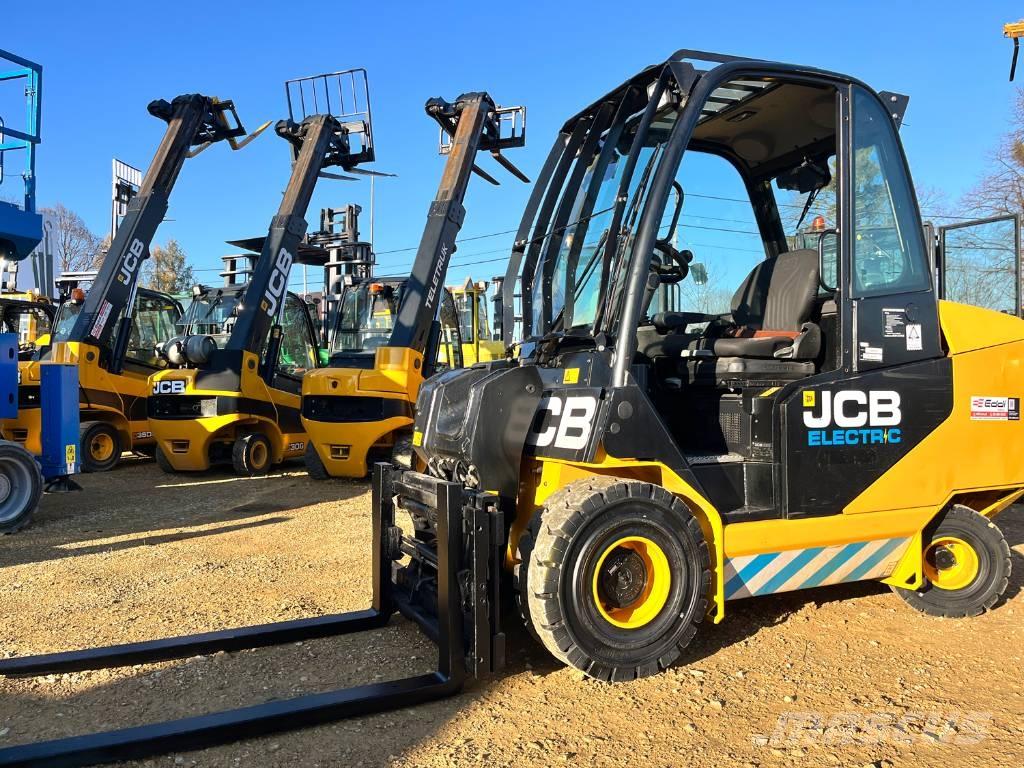 JCB 30-19 E テレスコーピックハンドラー