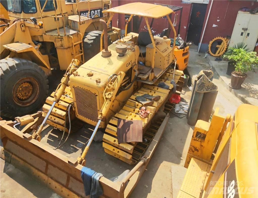 CAT D 4 E ブルドーザー