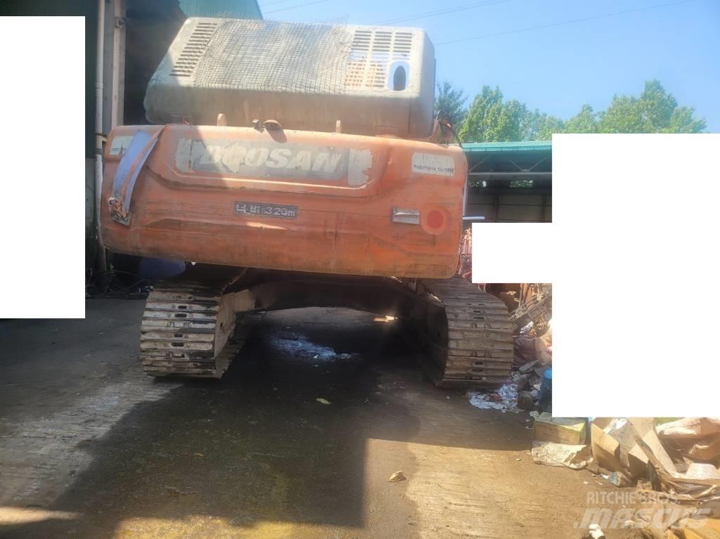 Doosan DX 300 LCA 大型油圧ショベル12t以上（パワーショベル・ユンボ）