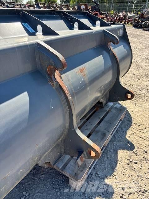  Leonardi Skopa バケット