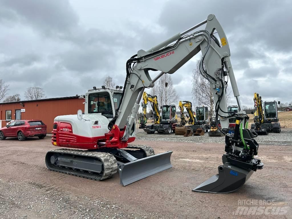 Takeuchi TB290 中型油圧ショベル 7ｔ-12ｔ（ユンボ・パワーショベル・バックホー）