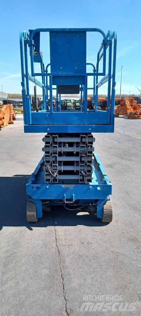 GENIE GS4047 シザースリフト