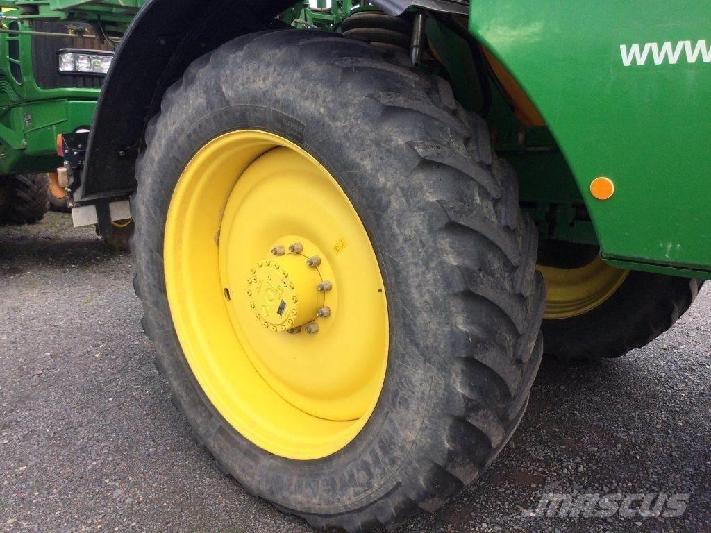 John Deere R4040 I 自走式噴霧器