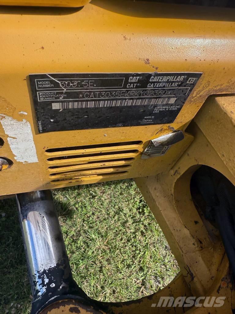 CAT 303.5 E CR ミニ油圧ショベル 7t以下（ミニユンボ・ミニディガー）