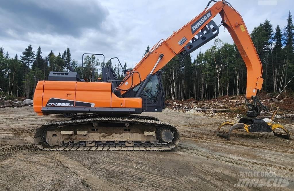 Doosan DX 225 LC-5 大型油圧ショベル12t以上（パワーショベル・ユンボ）