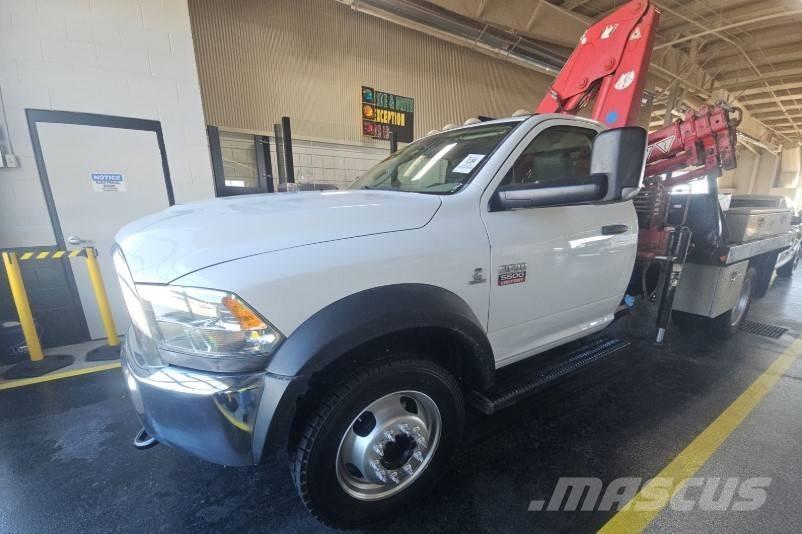 RAM 5500 SLT クローラクレーン