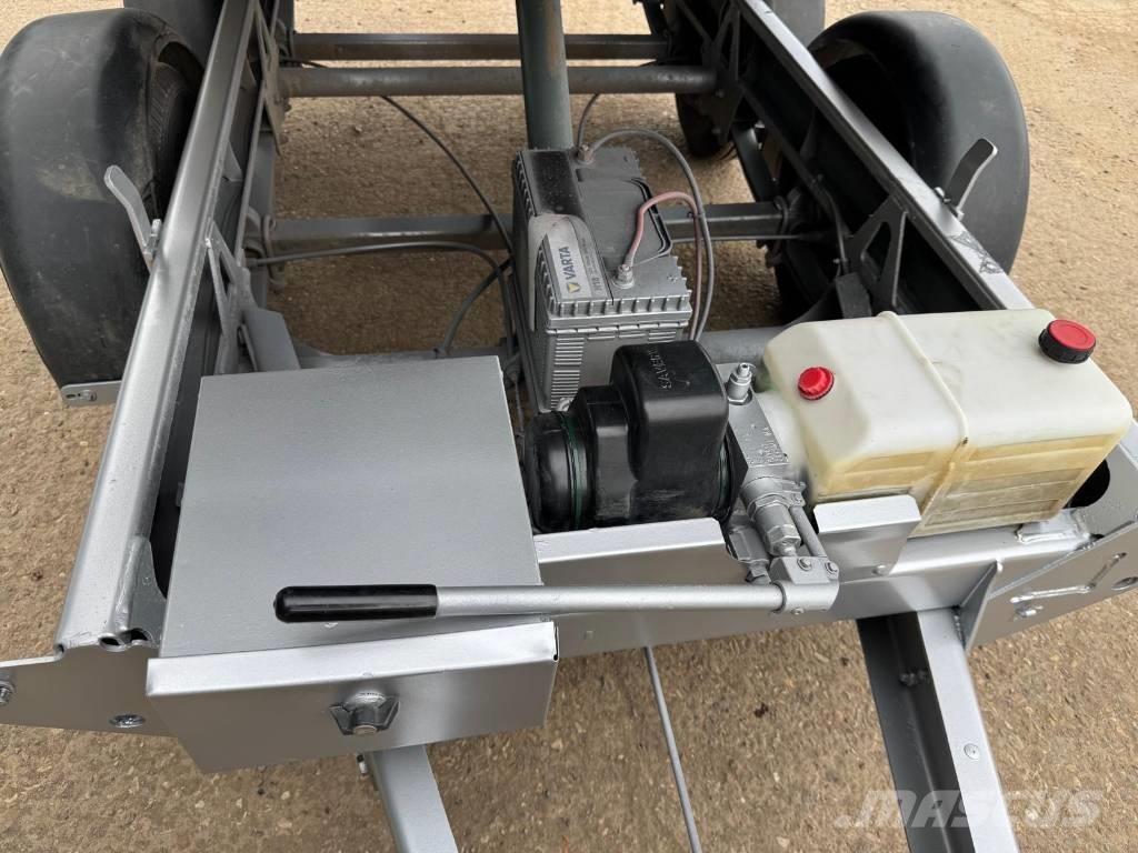 Ifor Williams 8 x 5 ダンプトレーラー