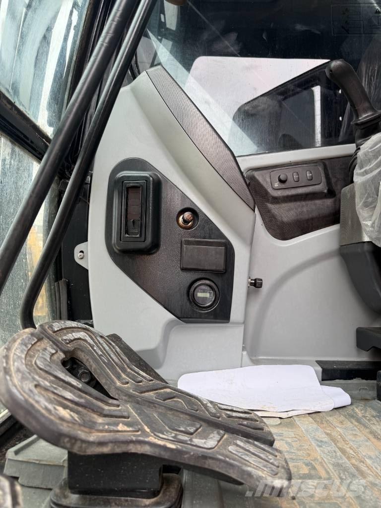Hyundai HX 220 大型油圧ショベル12t以上（パワーショベル・ユンボ）