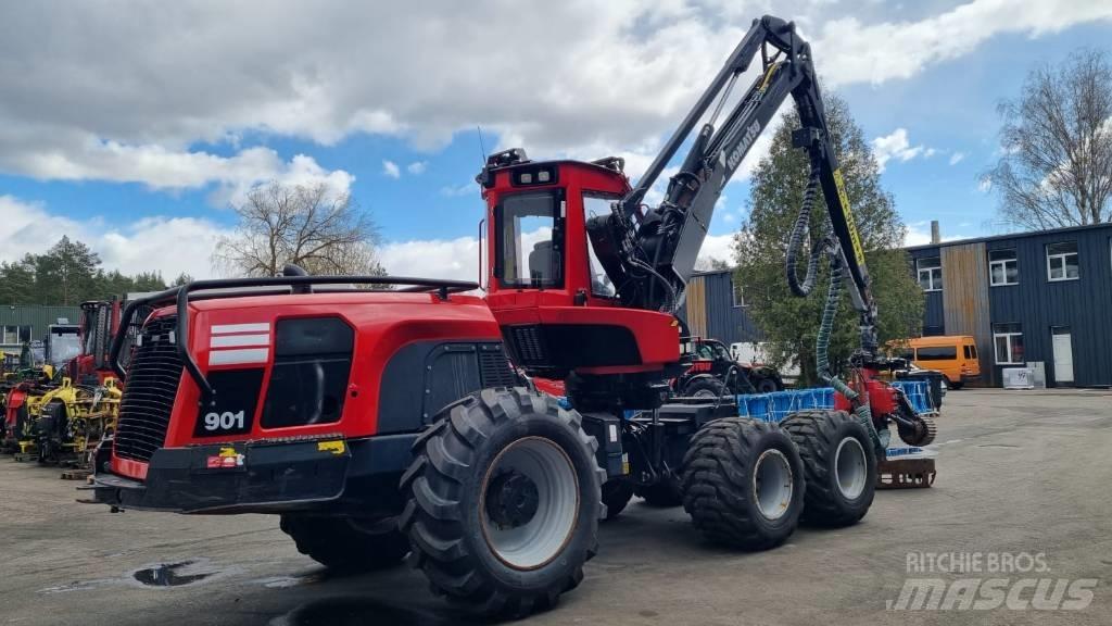 Komatsu 901 ハーベスター