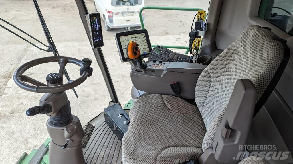 John Deere T 670 i コンバイン