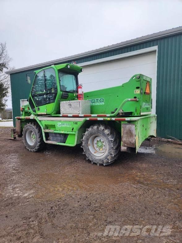Merlo ROTO 45.21 テレスコーピックハンドラー