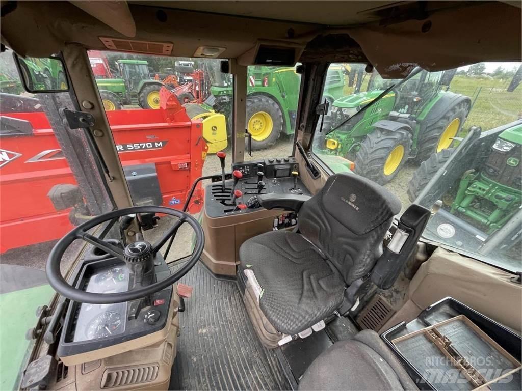 John Deere 6800 トラクター