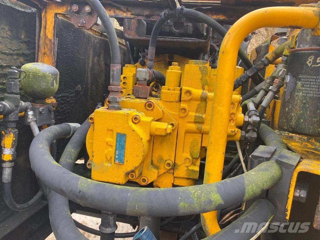 JCB JS 130 大型油圧ショベル12t以上（パワーショベル・ユンボ）