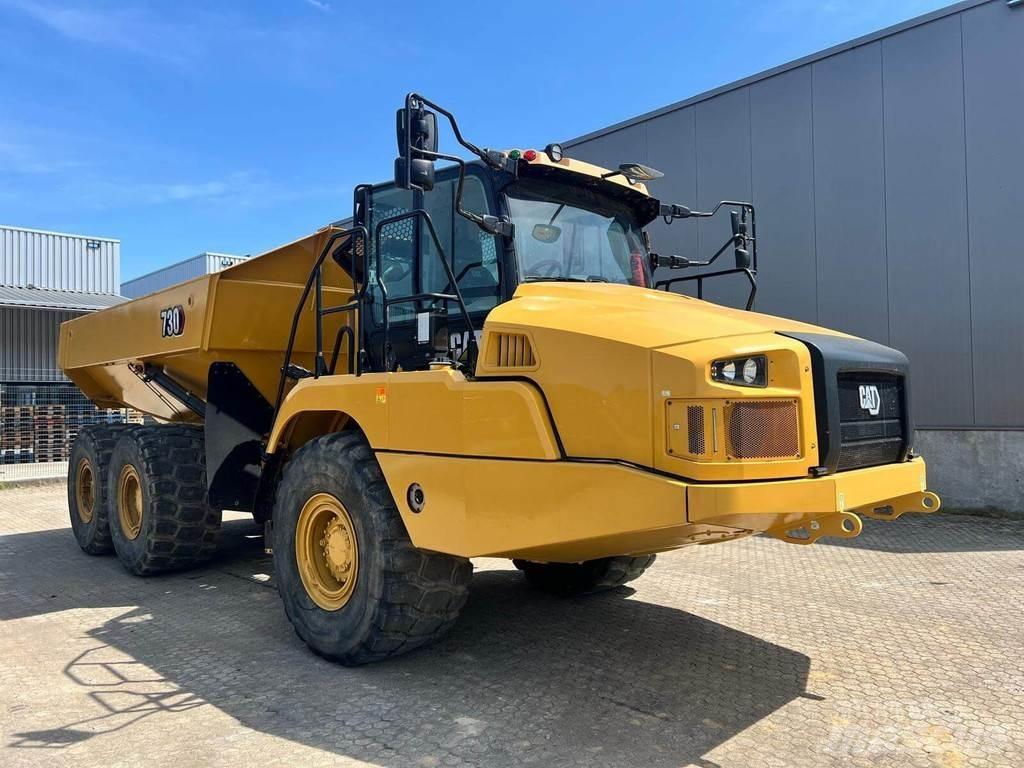 CAT 730 リジットフレーム式ダンプトラック