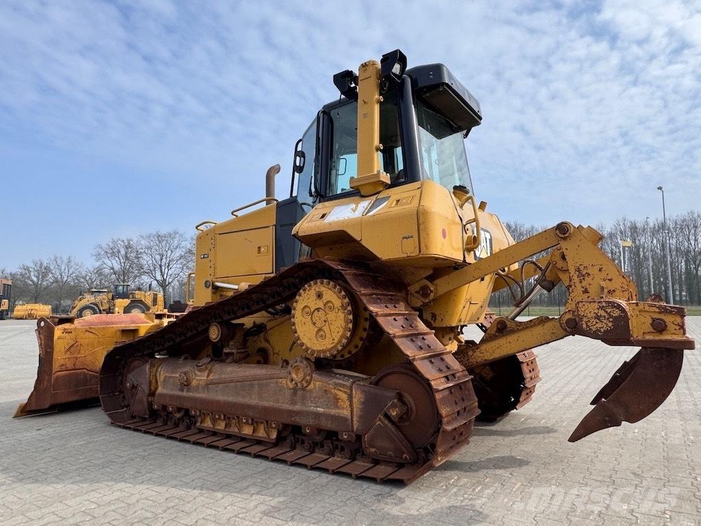 CAT D6N XL ブルドーザー