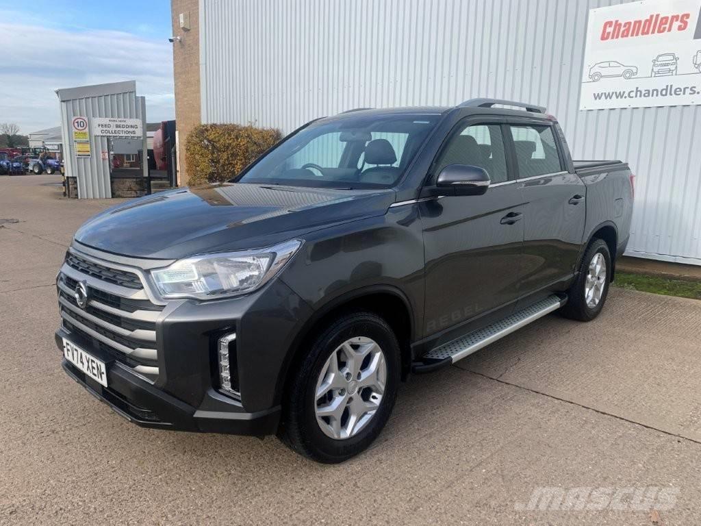  KGM MUSSO 2.2 REBEL ピックアップ／ドロップサイド