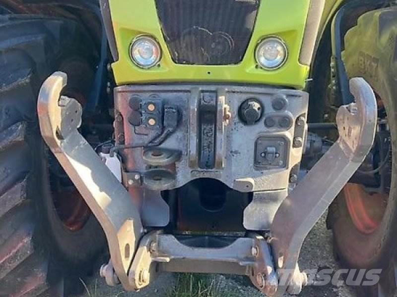CLAAS Axion 830 トラクター