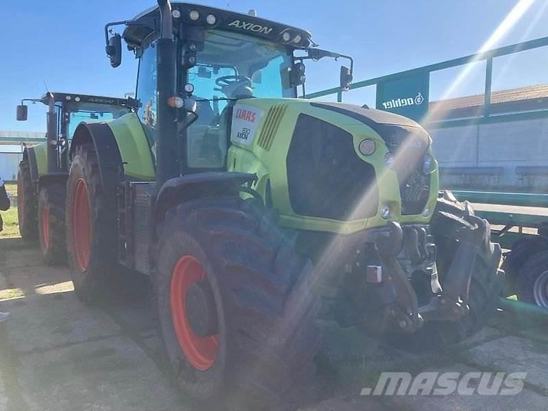 CLAAS Axion 830 トラクター