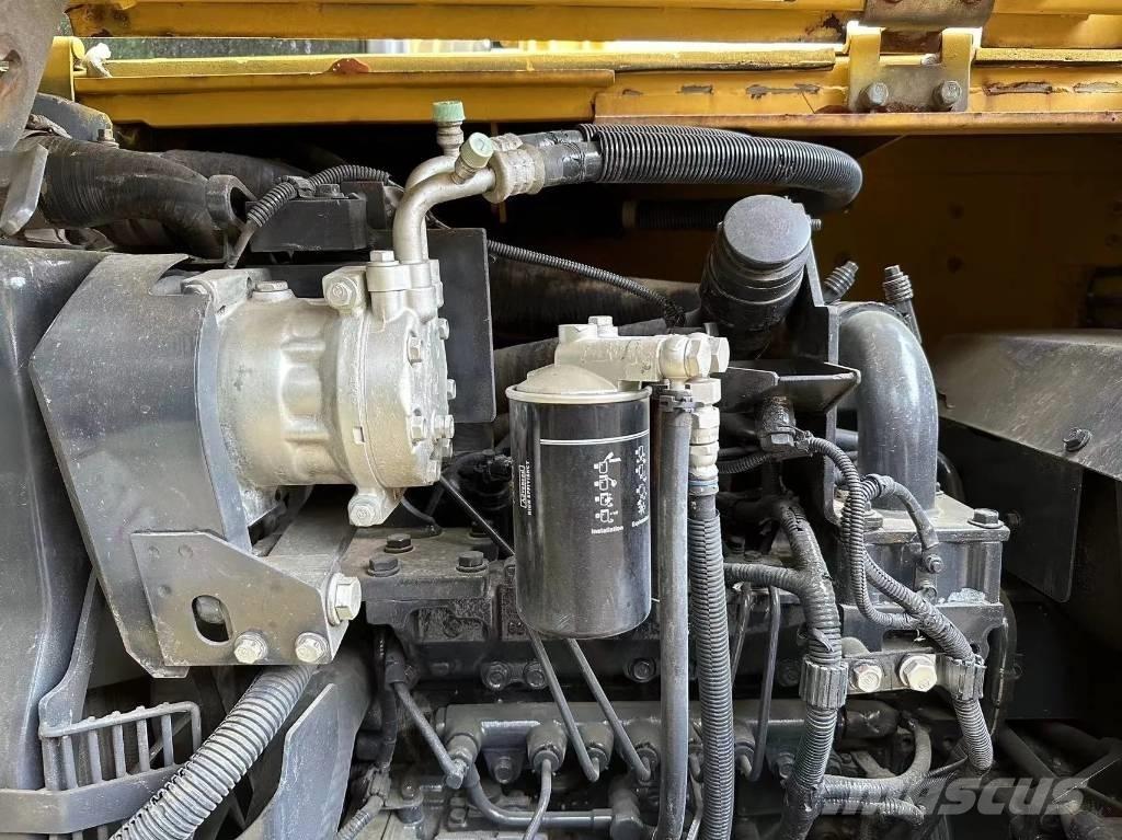Komatsu PC70-8 中型油圧ショベル 7ｔ-12ｔ（ユンボ・パワーショベル・バックホー）