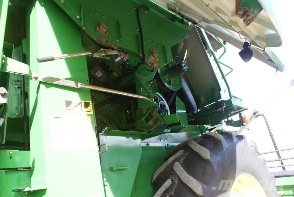 John Deere T 550 コンバイン