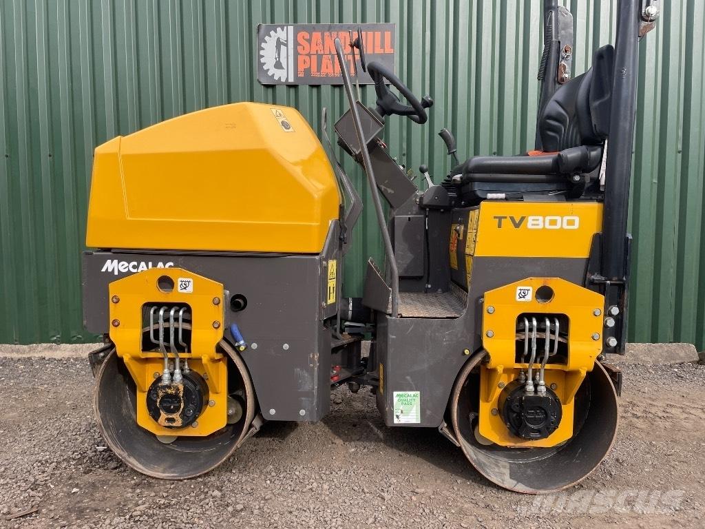 Mecalac TV 800 タンデムローラ