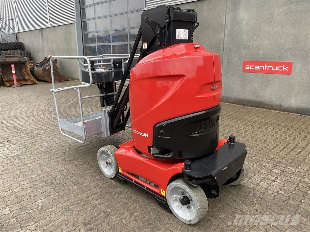 Manitou 100VJR 垂直昇降型リフト