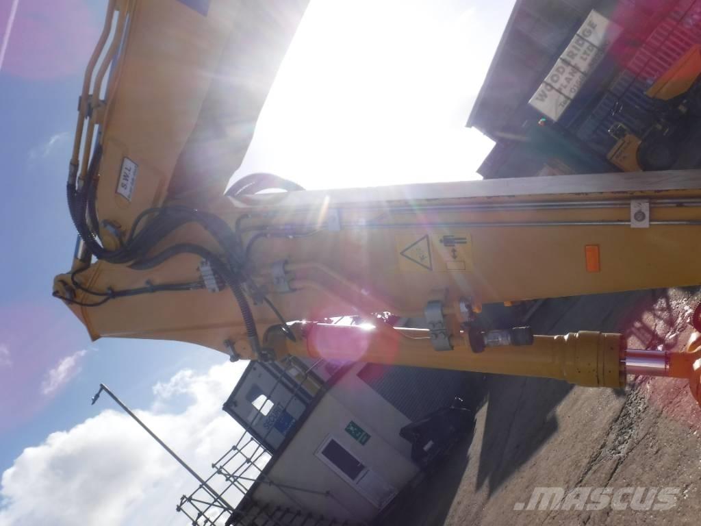 Komatsu PW 160-11 ホイール式油圧ショベル（パワーショベル・ユンボ・バックホー）