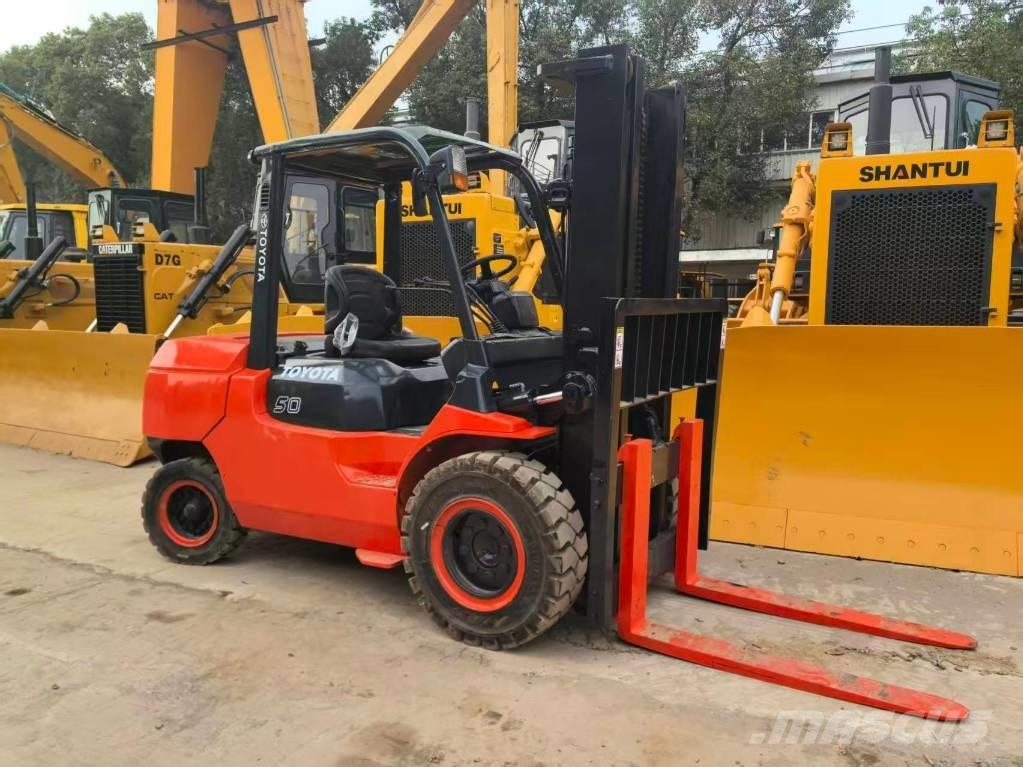 Toyota 7FD50 ディーゼル・軽油