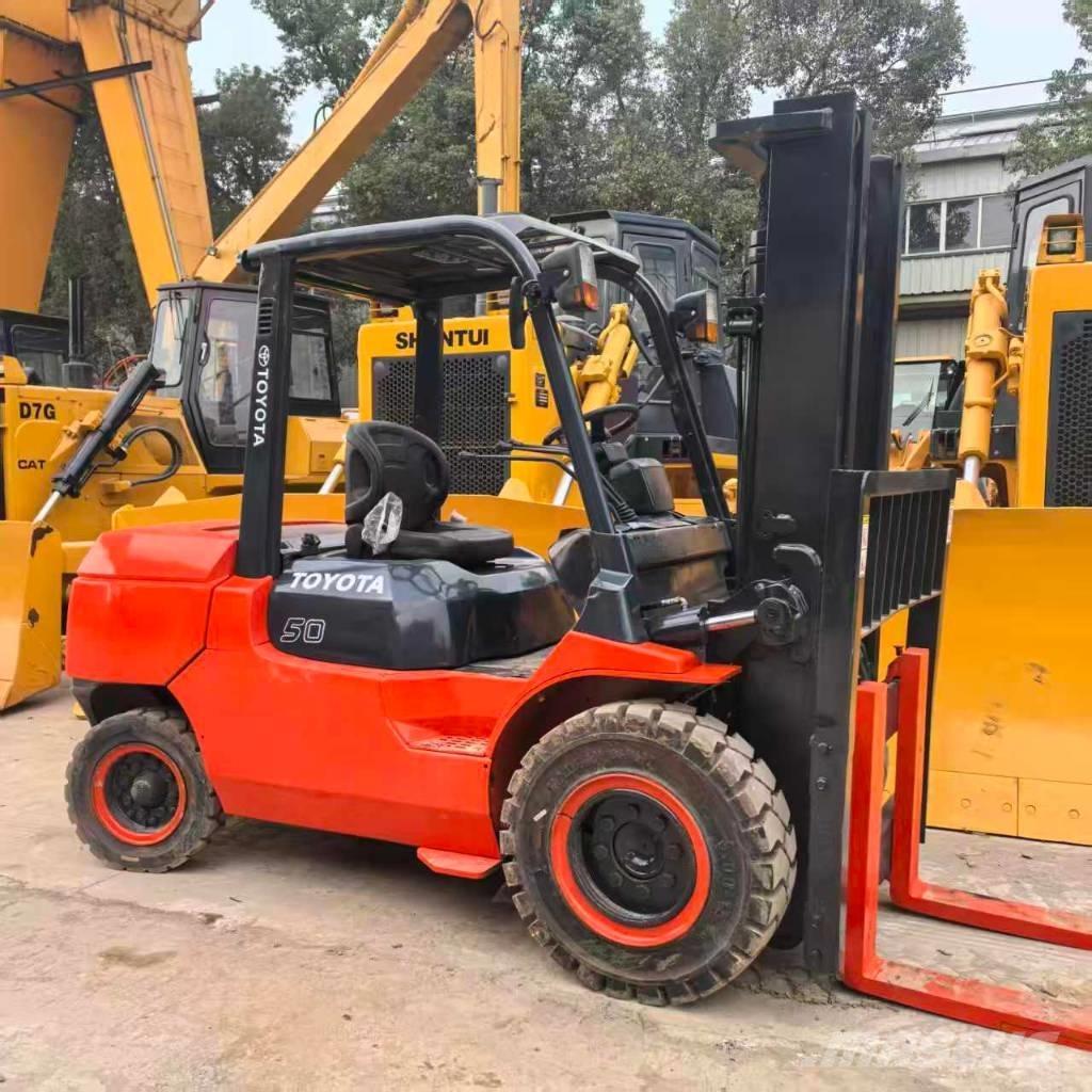 Toyota 7FD50 ディーゼル・軽油