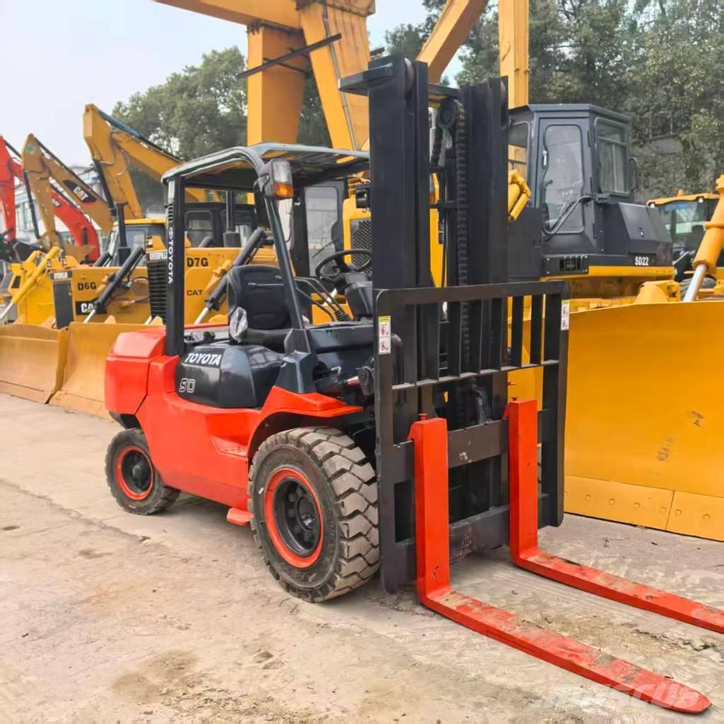 Toyota 7FD50 ディーゼル・軽油