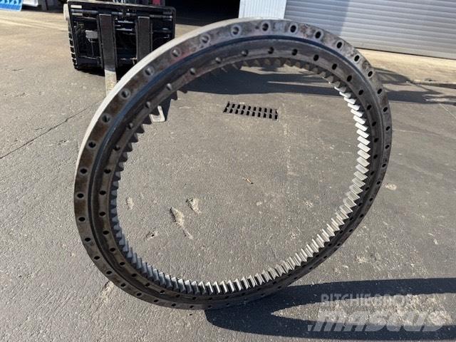 Volvo EW 140 BEARING トランスミッション