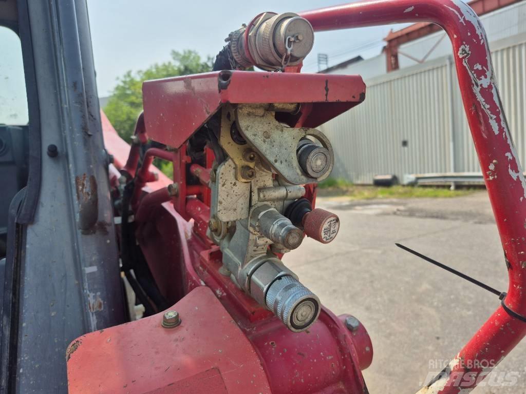 Takeuchi TL12 スキッドステアローダー
