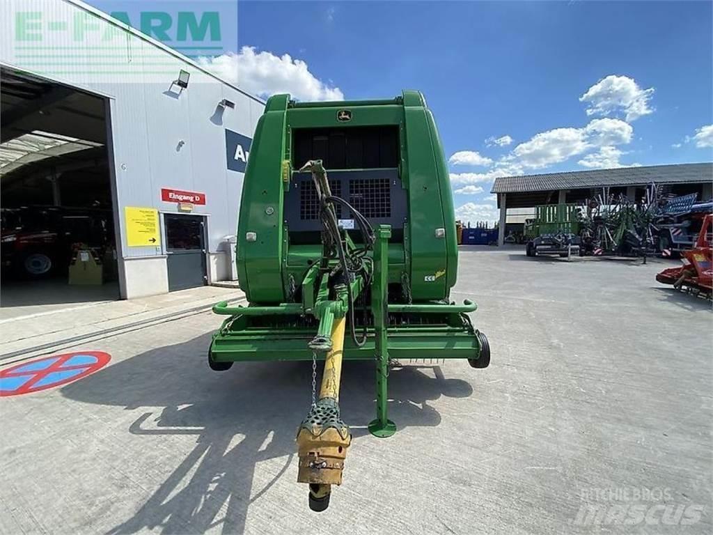 John Deere 864 スクエアベーラー