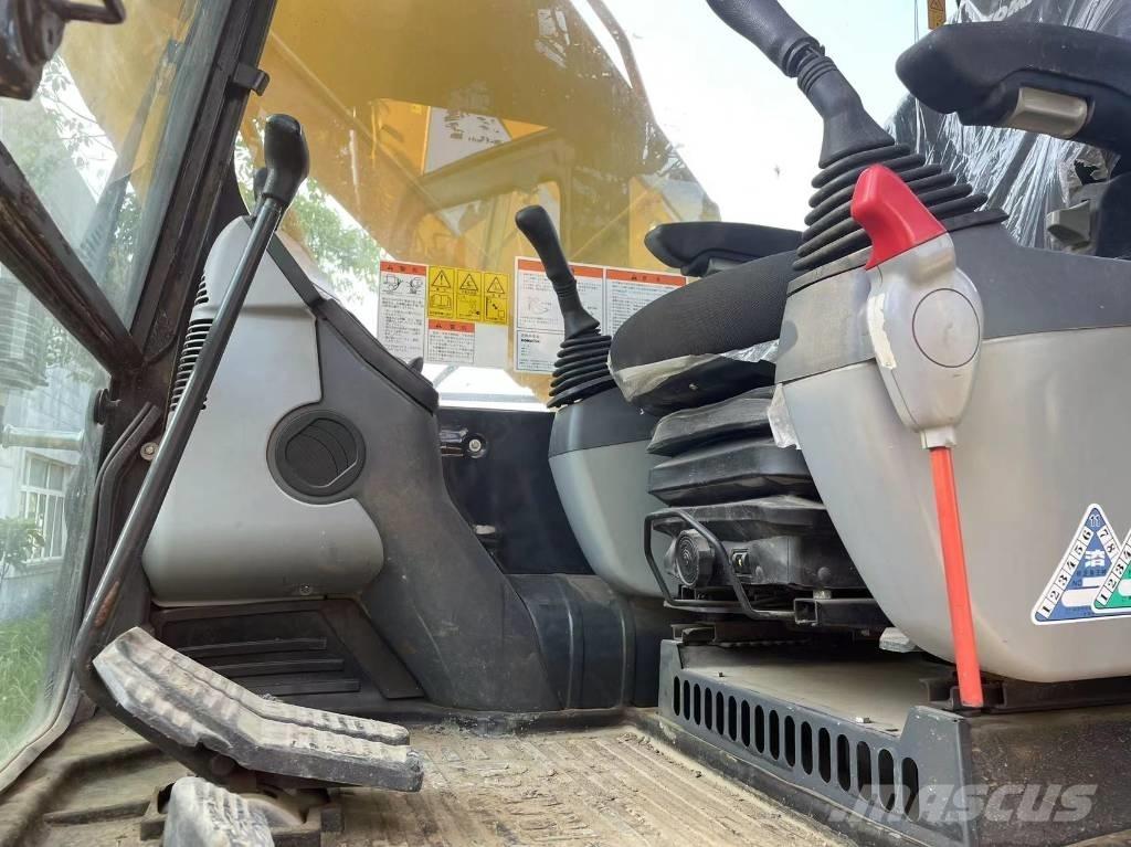 Komatsu PC 200-8 大型油圧ショベル12t以上（パワーショベル・ユンボ）